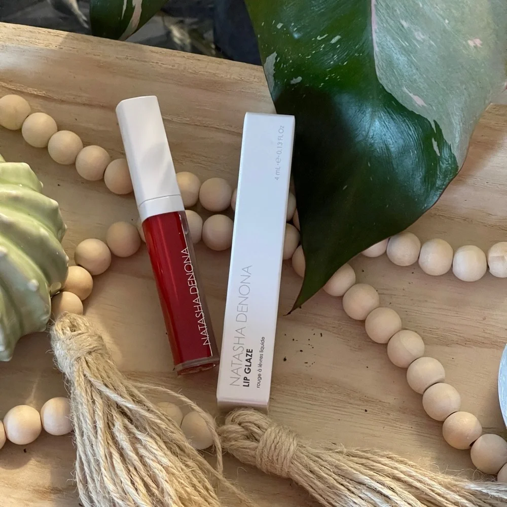 NATASHA DENONA Lip Glaze Lipgloss In 10 Red